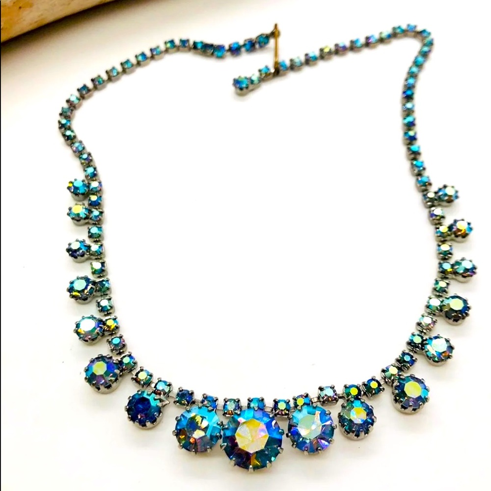 Vintage Blue Borealis Crystal Rhinestone Dainty Necklace 💎